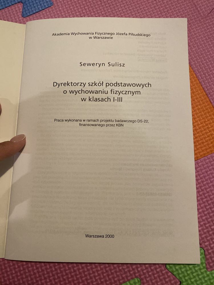 Książka Dyrektorzy szkół podatawowych o wychowaniu fiz w klasach I-III