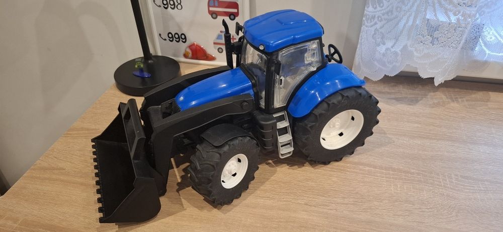 Traktor New Holland