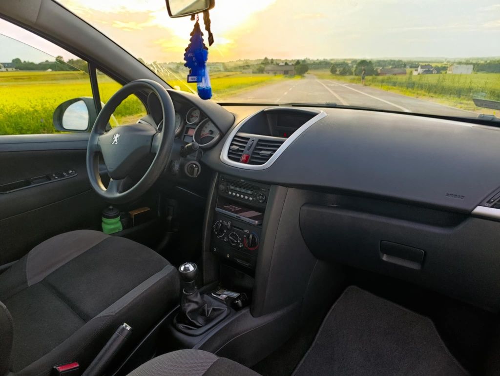 Sprzedam Peugot 207