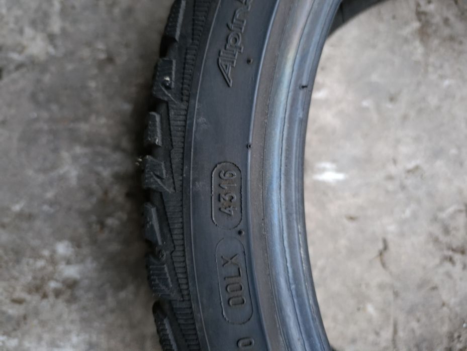 Opony Michelin alpin 5 215/40/17