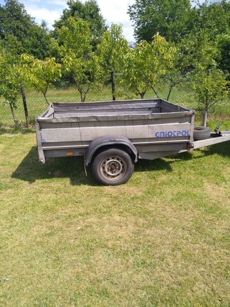 Przyczepa  ładownosc 750 kg