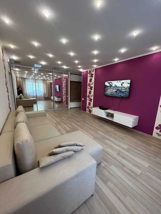 Продам 3к квартиру. Набережная.