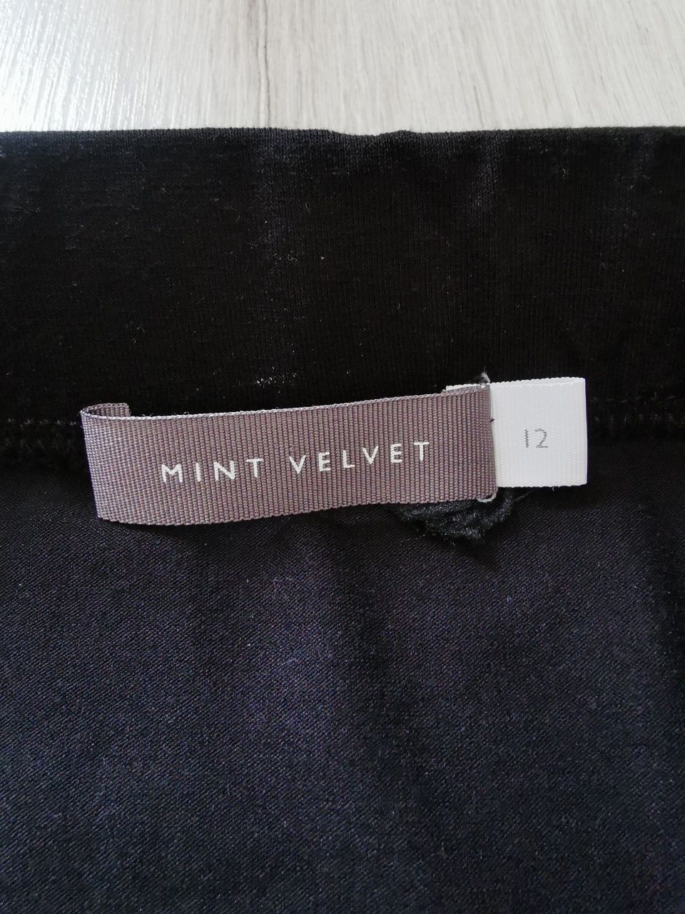 Mint Velvet czarna spódnica maxi 40 długa gładka na gumce wiskoza