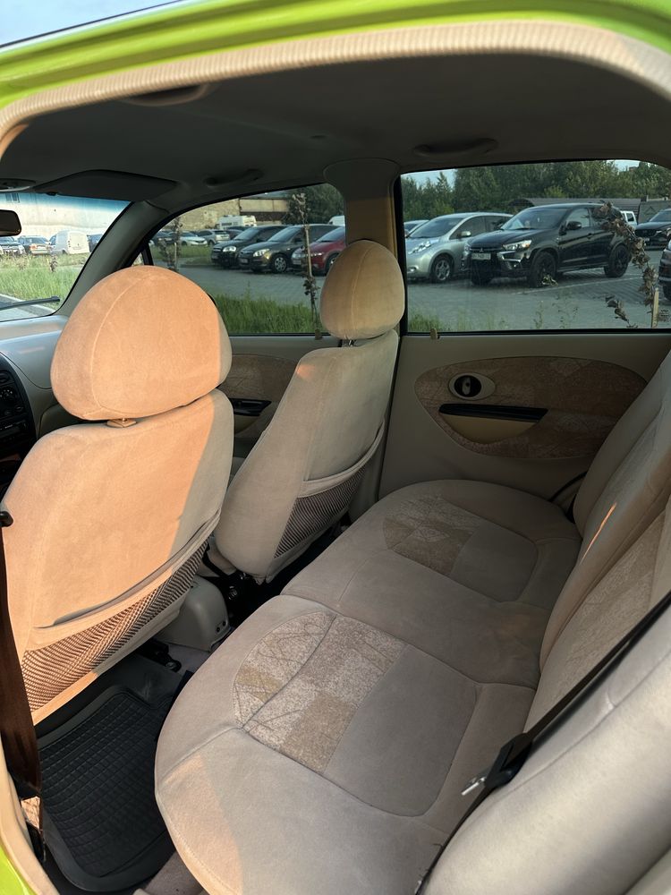 Автомобіль Chery QQ