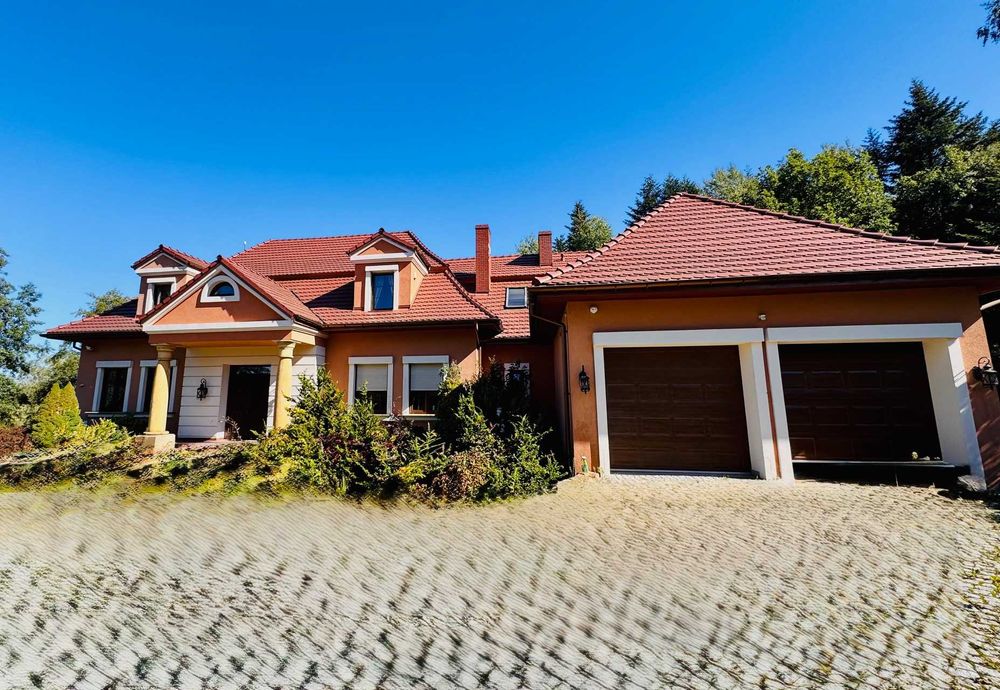 DOM w Miedzianej Górze o powierzchni 392 m2