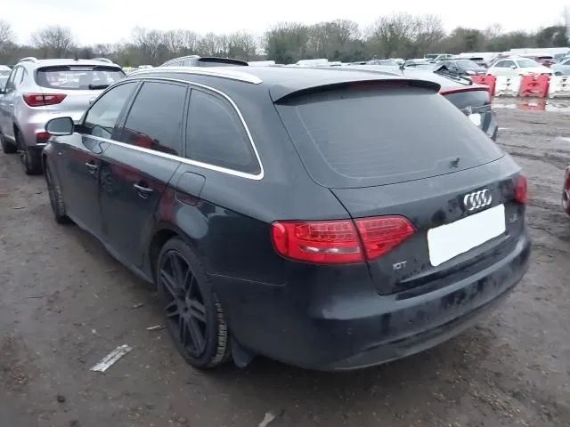 Audi A4 B8 S Line Xenon Para Peças - 2.0 TDI | 16v | CAG - Parachoques | Frente Completa | Rádio | Jantes | Faróis | Portas | Vidro | Motor | Tampa Mala | Farolim | Farolins | S-Line