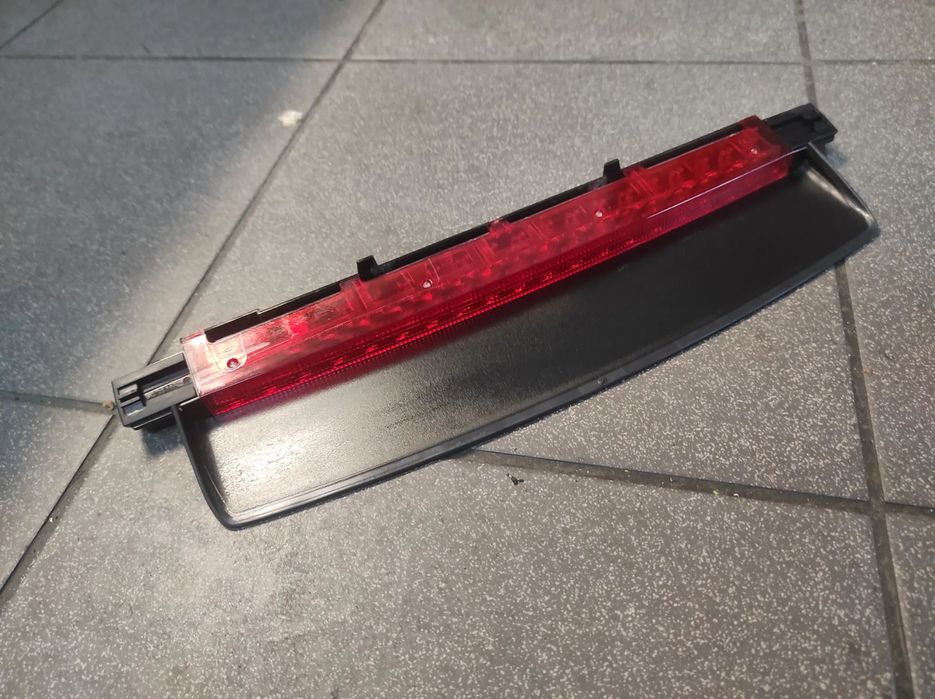 3 ŚWIATŁO STOPU STOP LAMPA AUDI A6 C6 SEDAN 4F5945097 CAŁE SPRAWNE WYSYŁKA !!!