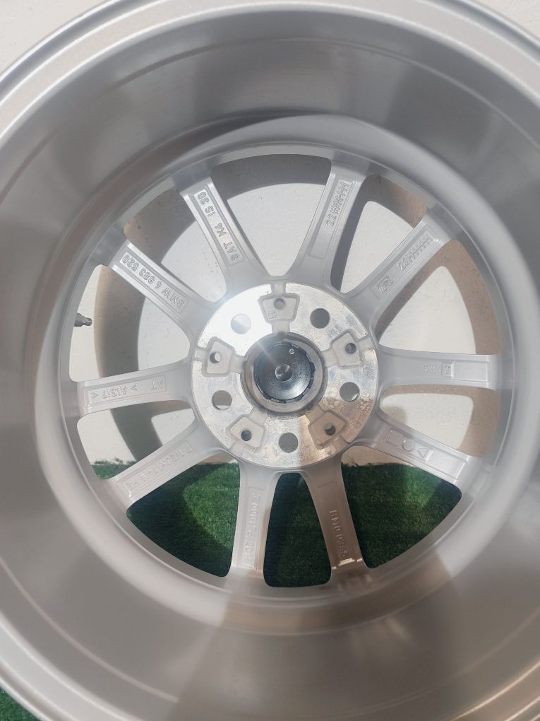 Felgi aluminiowe BMW 3 G20 G21 G30 5x112 et 30 17" 7.5J TPMS.