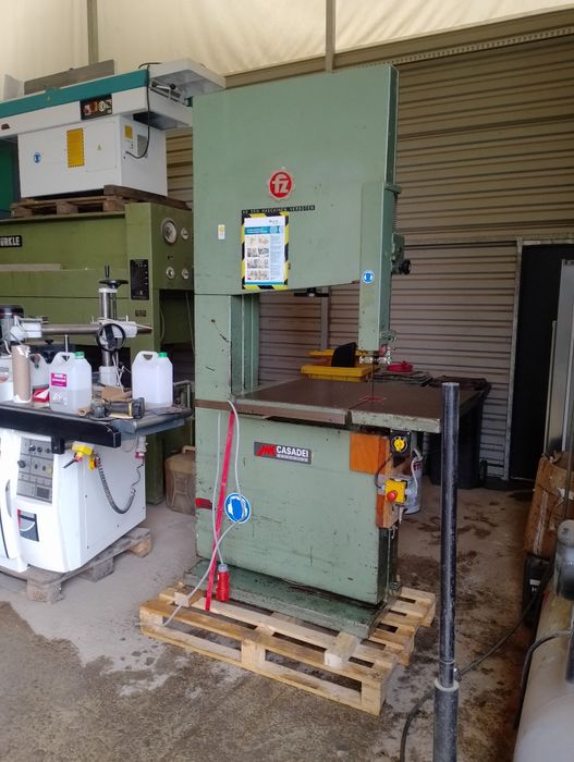 Piła taśmowa na 70 kołach