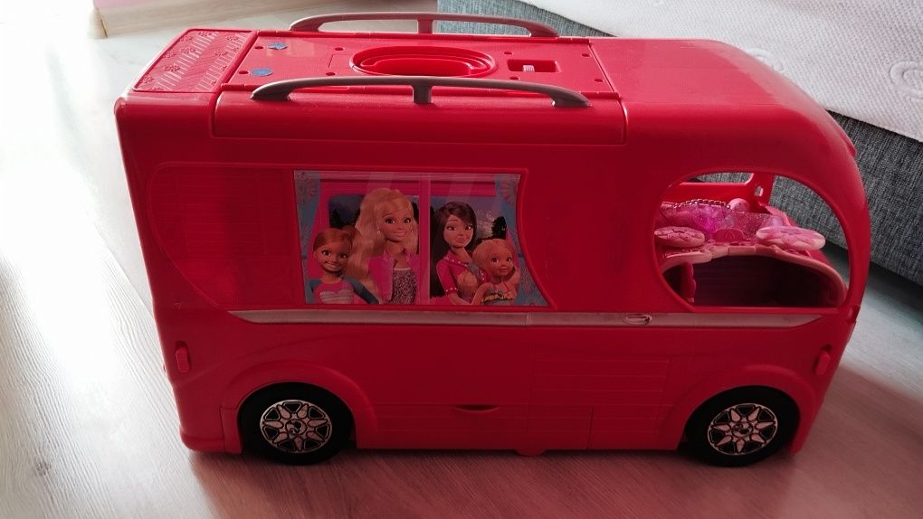 Kamper Auto Barbie