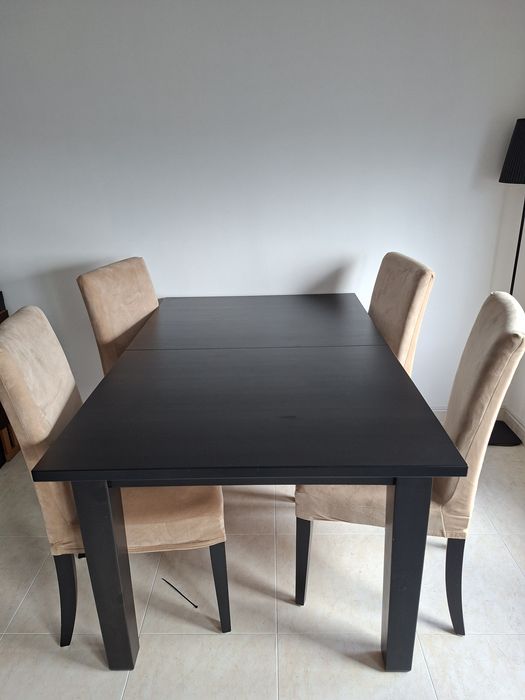 Mesa STORNAS extensível com 4 cadeiras HENRIKSDAL