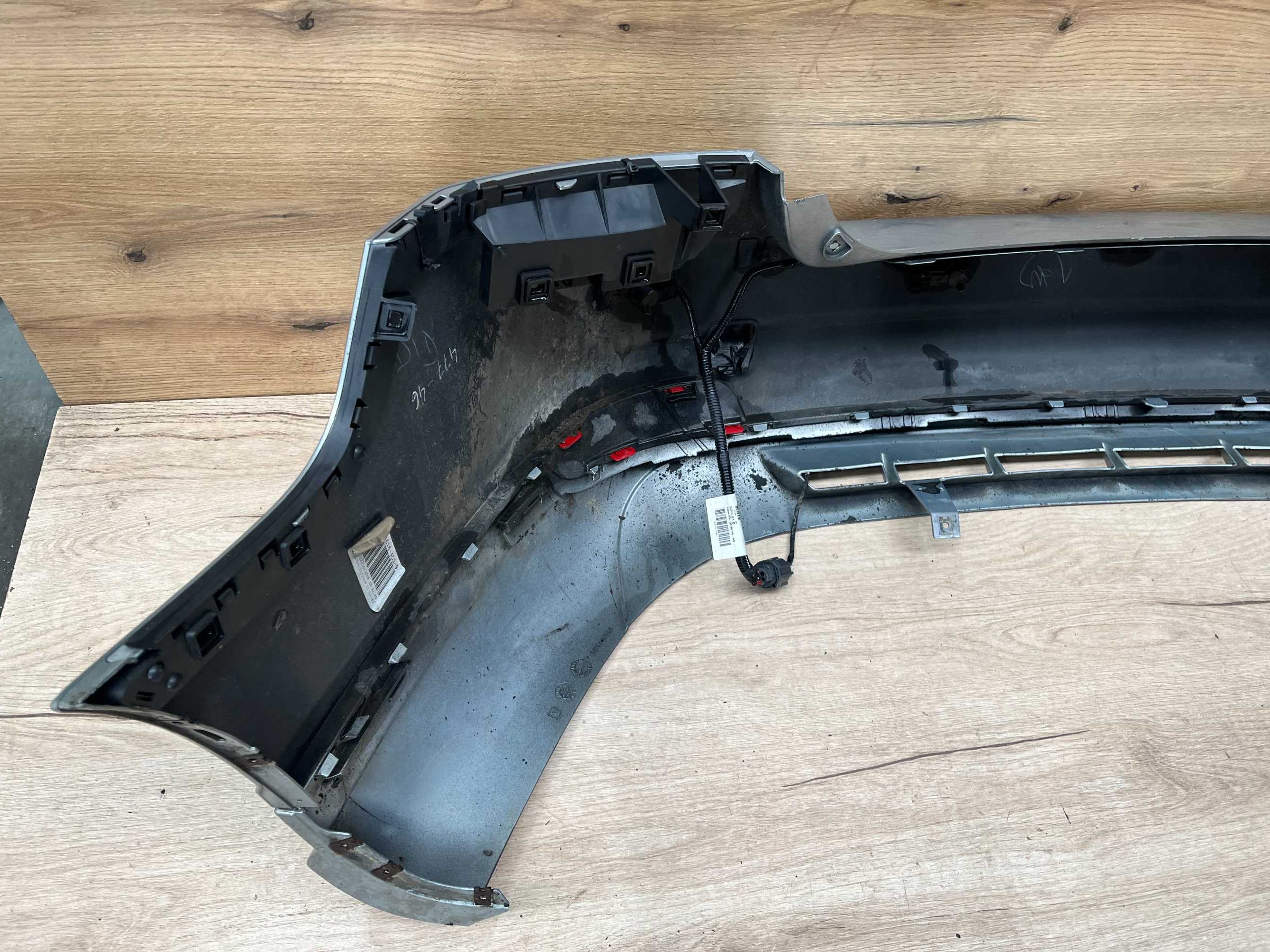 Zderzak tylny Volvo V50 Lift R-Design 4x pdc kolor 477-46