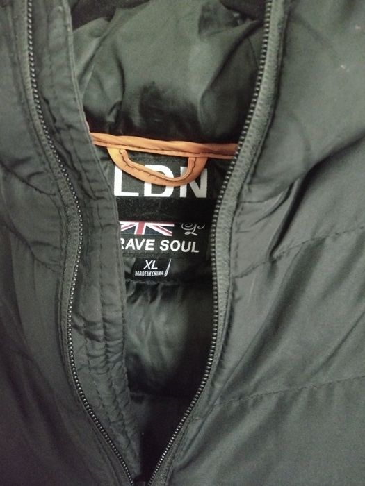 Męska kurtka czarna zimowa brave soul L/XL