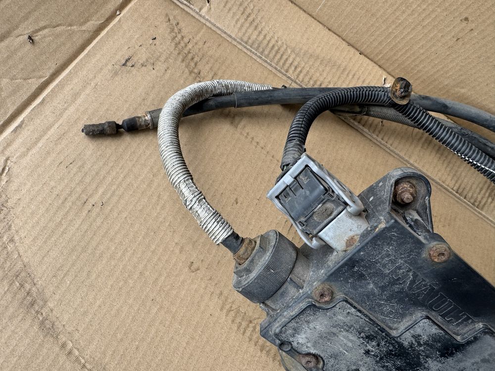Hamulec ręczny elektryczny Renault Laguna III