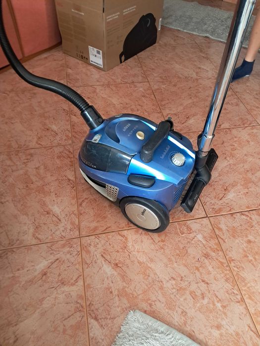 Aspirador ufesa em bom estado
