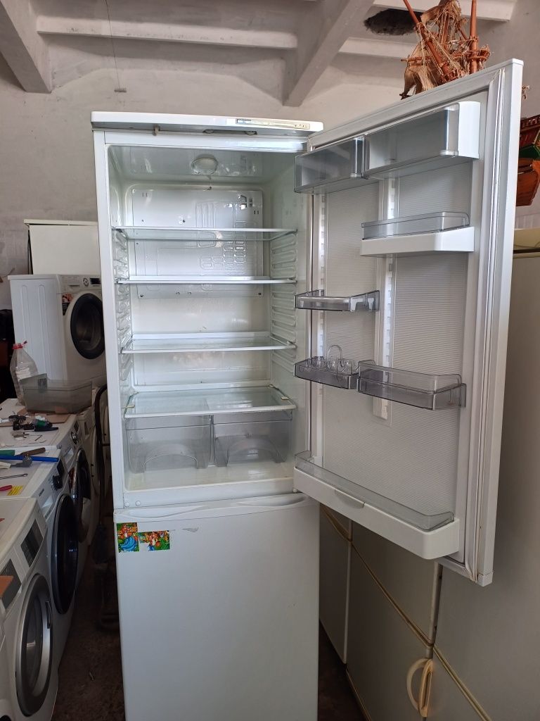 продам холодильник Атлант хм6025