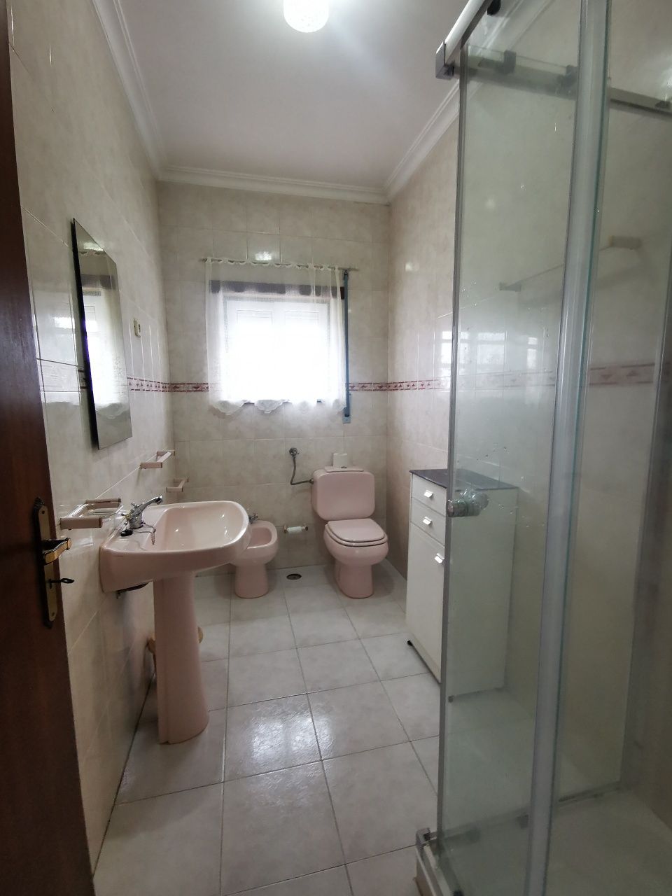 Apartamento T3 com garagem fechada