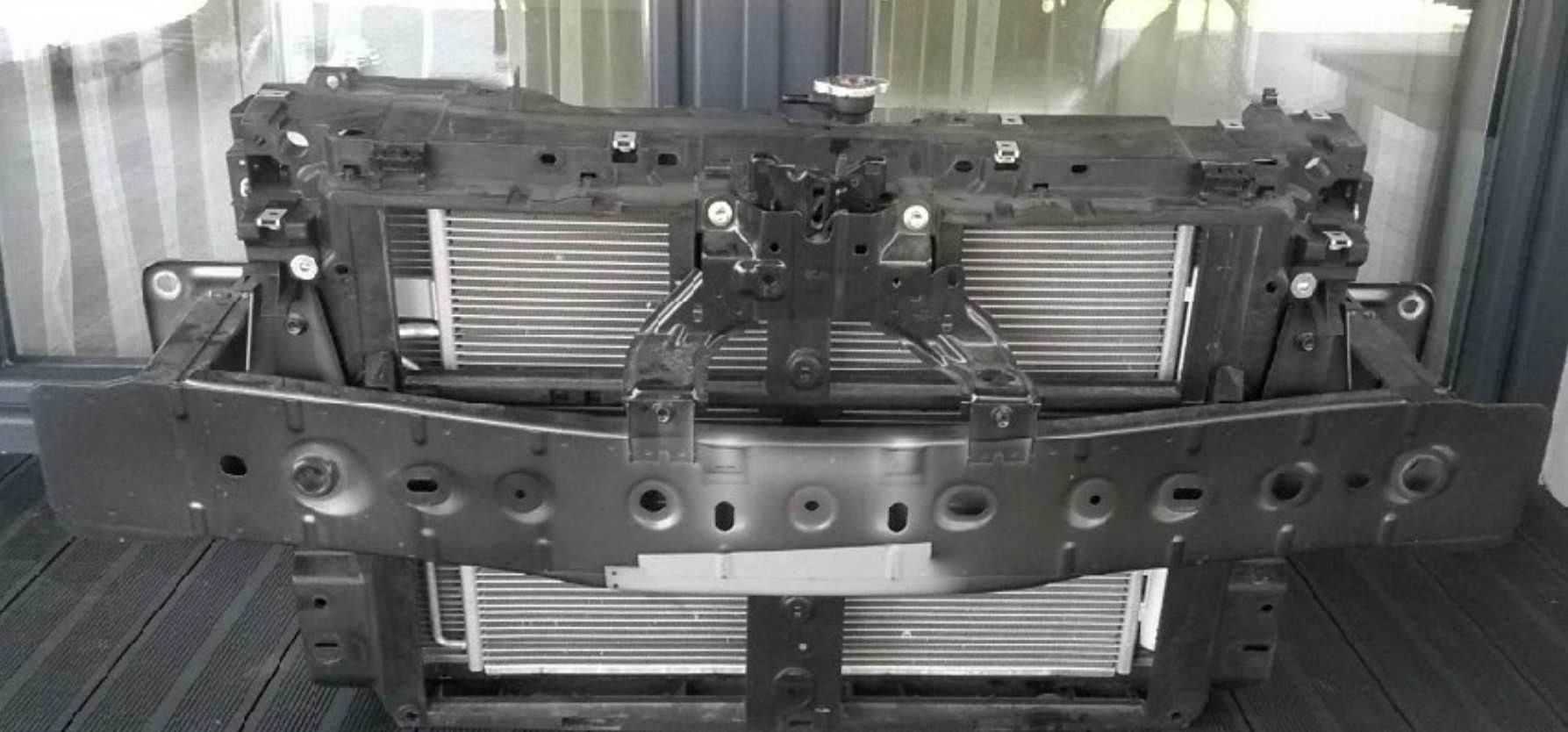 Комплек Двигатель акпп полуось радиатор корпус усилитель Mazda 3 6 cx5