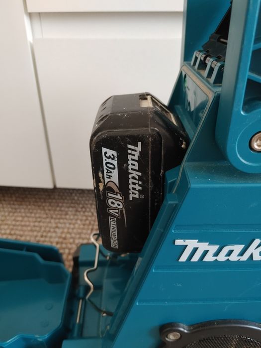 MAKITA dmr102 Radio Budowlane z akumulatorem 18V 3.0Ah SPRAWDŹ