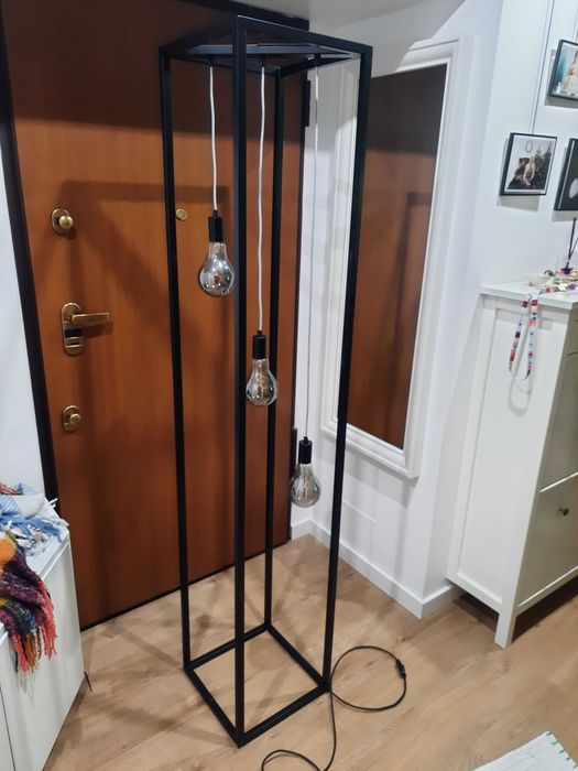 Lampa podlogowa loft