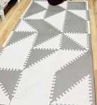 Mata skip hop kolor szaro kremowa puzzle
