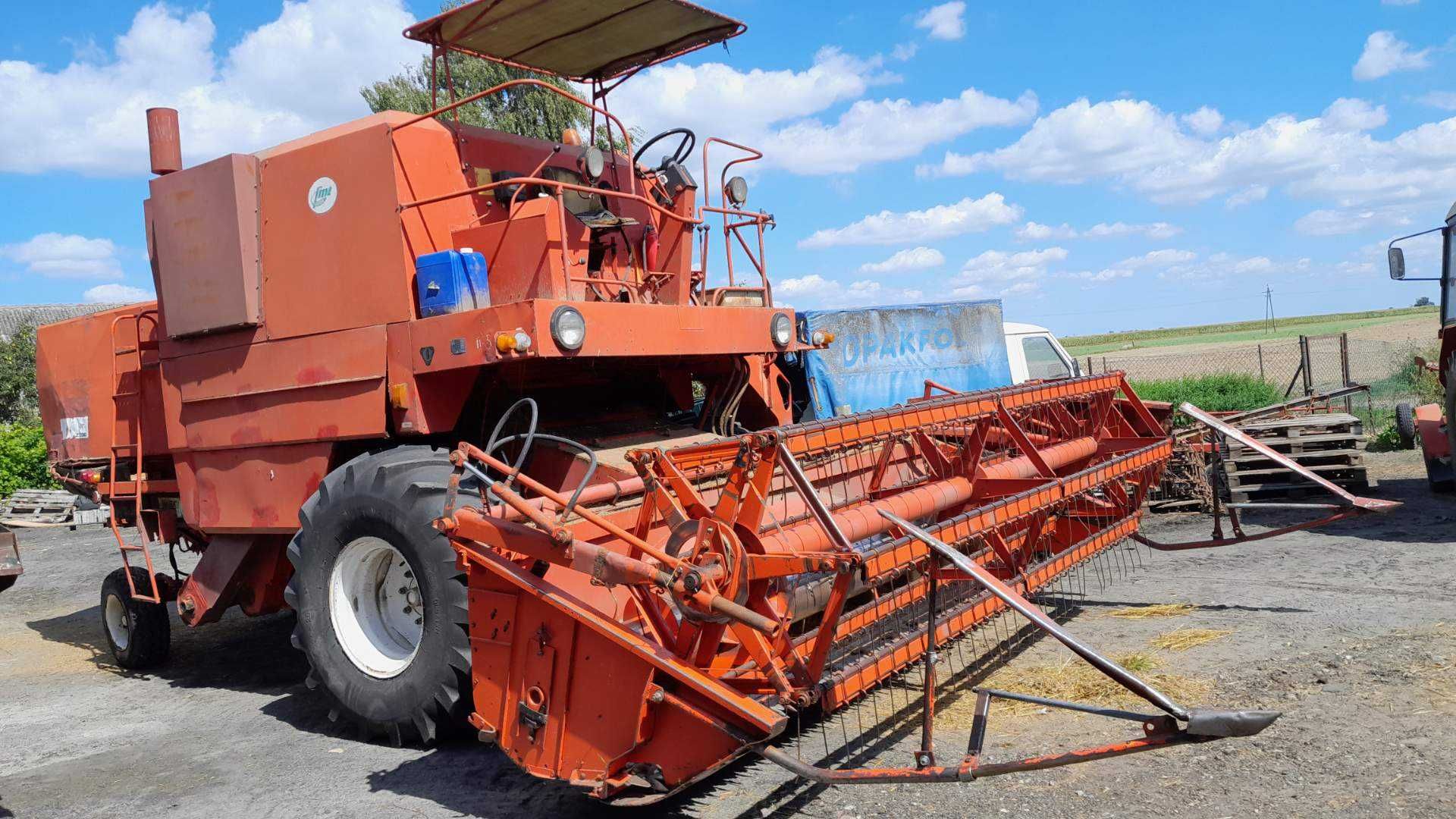 Kombajn Bizon Z056