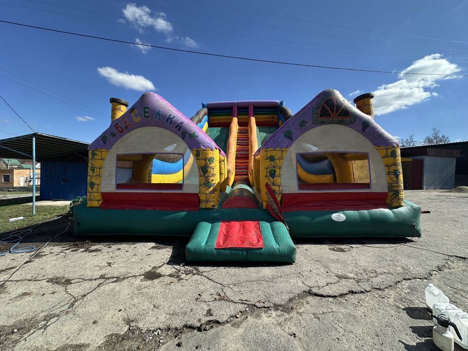 Атракціон надувна гірка аттракцион надувной батут горка