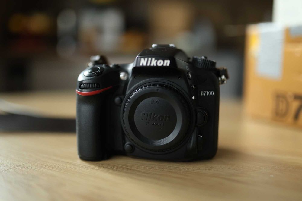 Nikon D7100 + Sigma 18–35 mm f/1.8 ART + gratisy + faktury