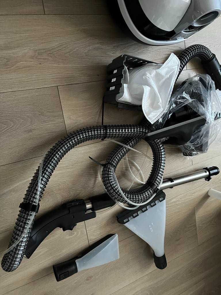 Bosch AquaWash&Clean BWD421PRO 2100W