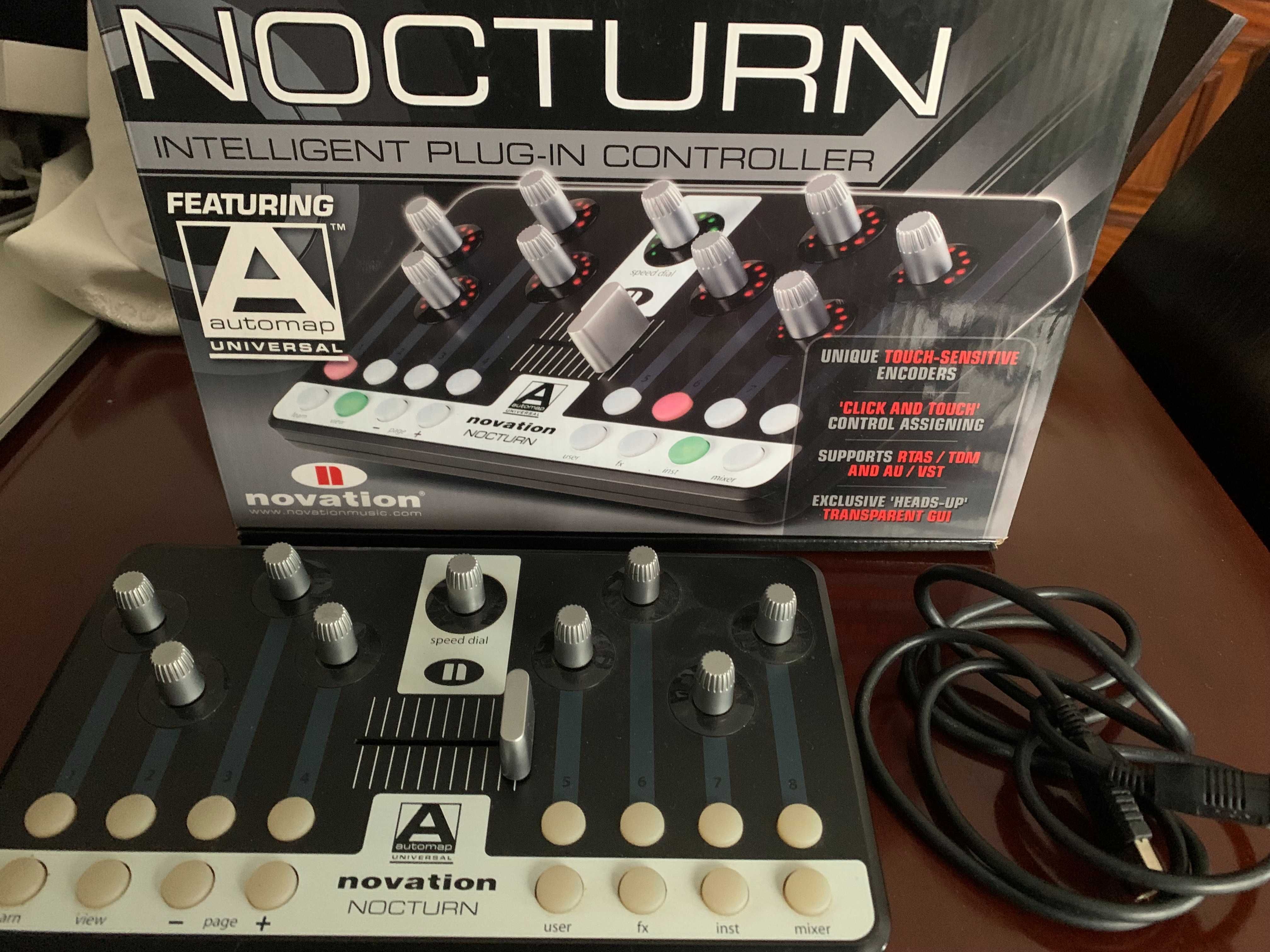 Controlador MIDI Novation Nocturn