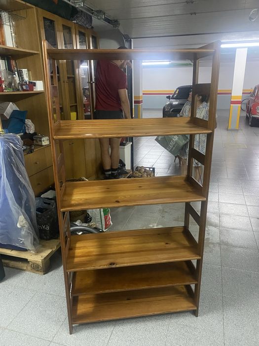 estante de seis prateleiras , em bom estado
