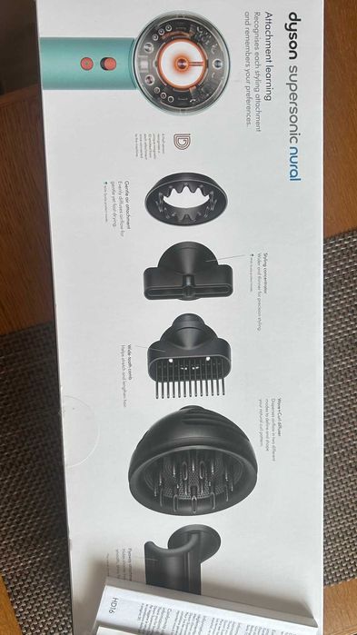Sprzedam profesjonalną suszarkę do włosów Dyson supersonic nural