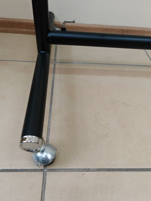 Stojak kolaska regulowany