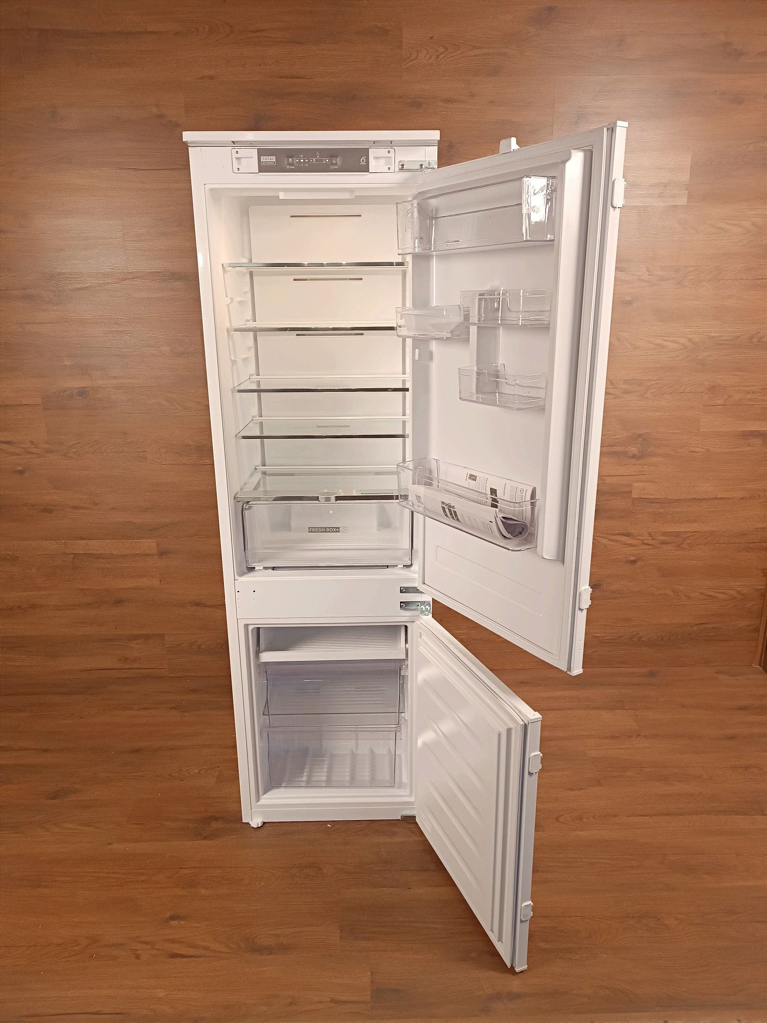 Холодильник вбудований Whirlpool б/у ідеал No frost гарантія доставка