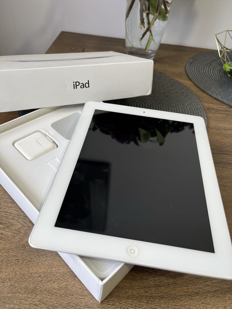 iPad Wi-Fi 4G 16GB White