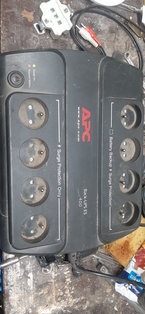 Джерело безперебійного живлення APC Back-UPS ES 400VA (BE400-RS)