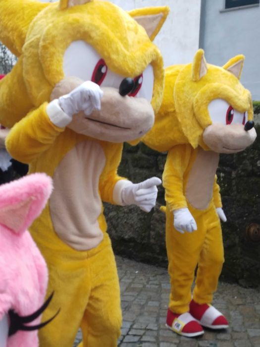 Fato de Carnaval do Sony amarelo
