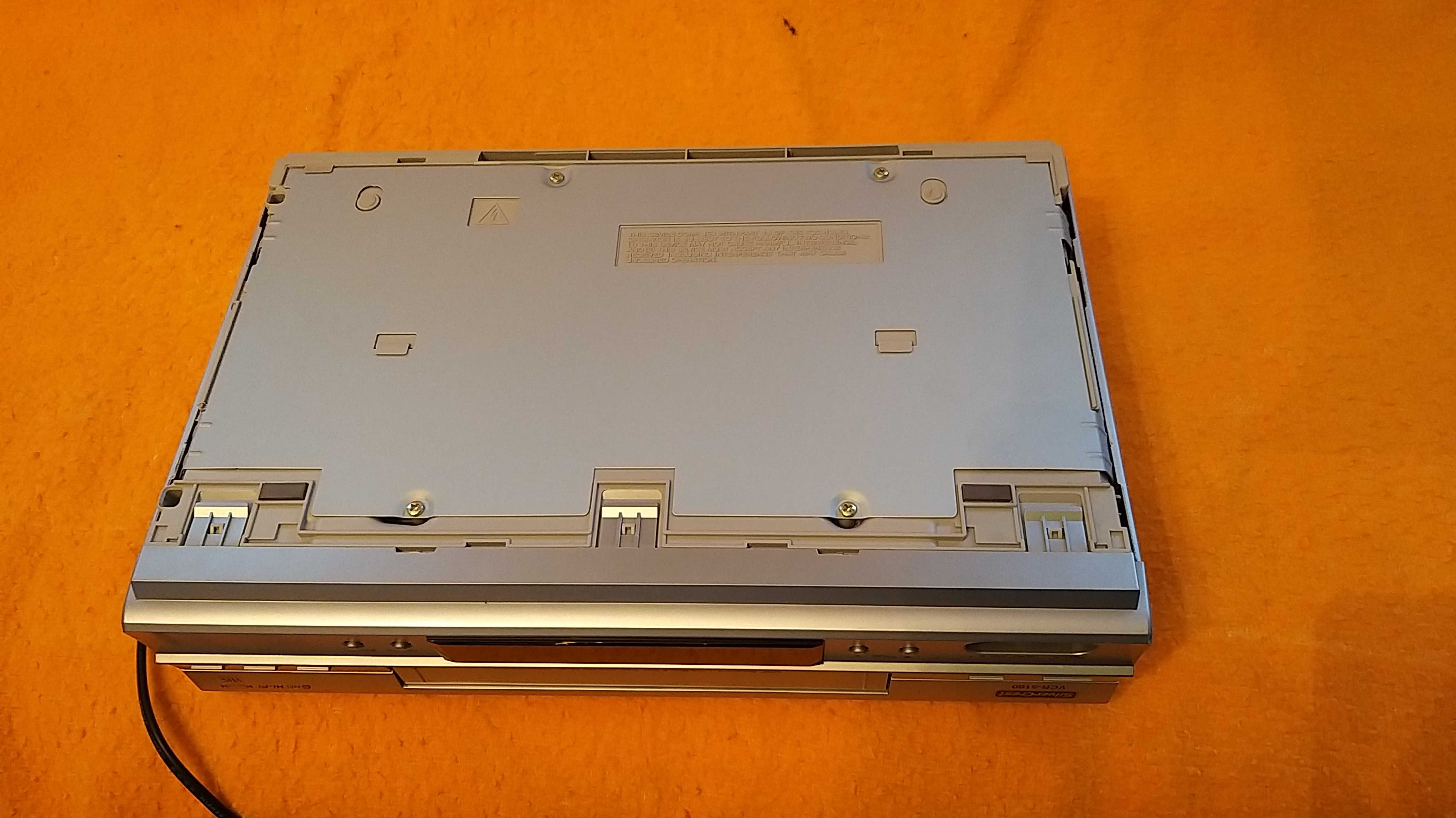 leitor e gravador de Vídeo VHS SILVERCREST VCR-5100