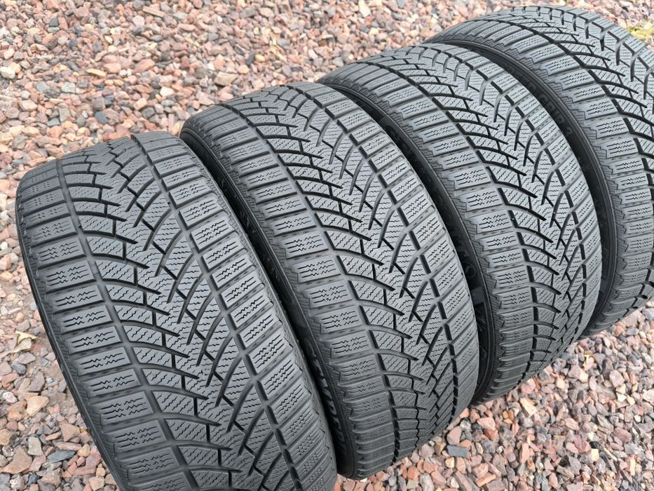 Zimowe Semperit 205/45R17. 7 mm