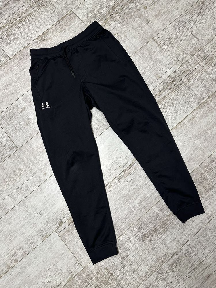 Спортивные штаны Under Armour (size M)