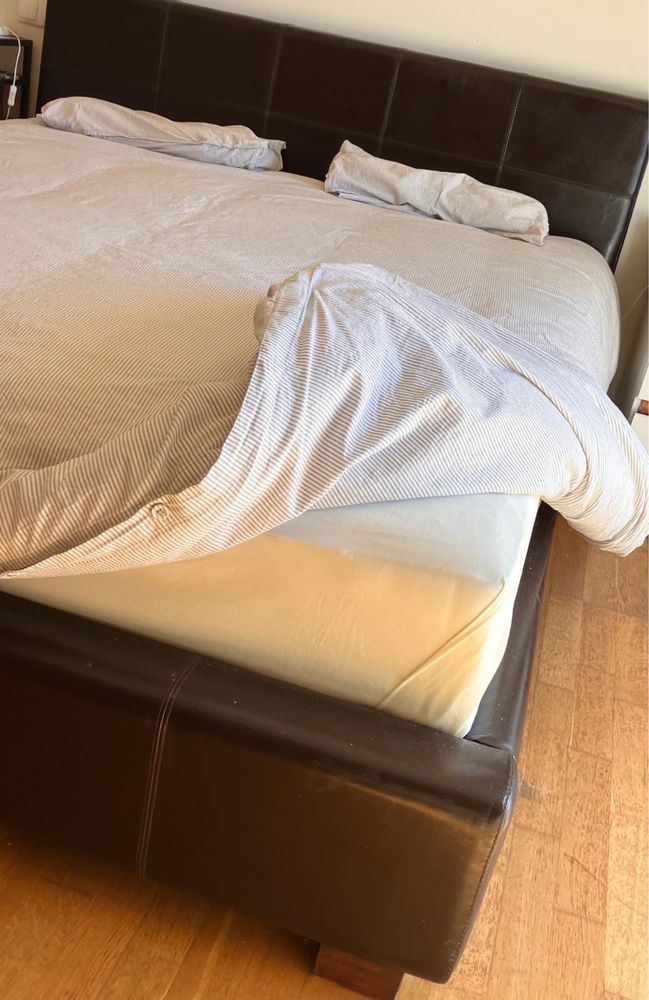 Cama de casal com colchao e estrado 160/190