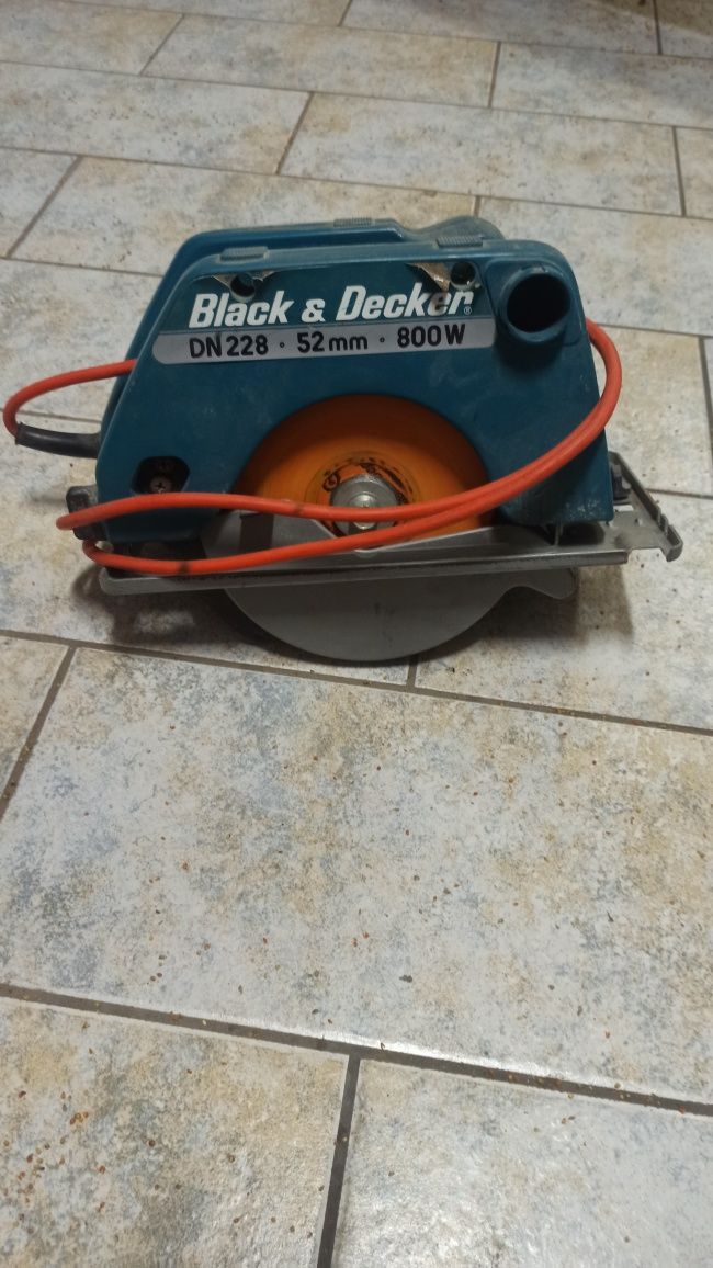 Pilarka piła tarczowa Black Decker 800 W