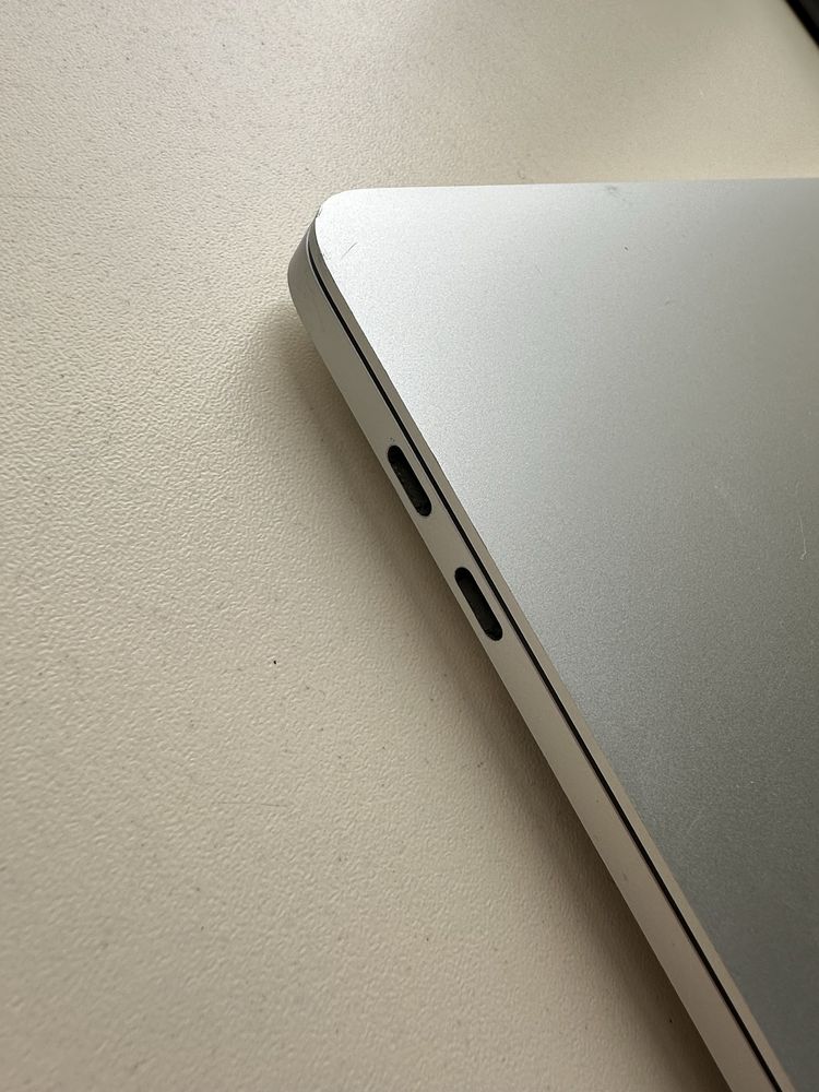 MacBook Pro 13-inch 2020 Intel Core i5