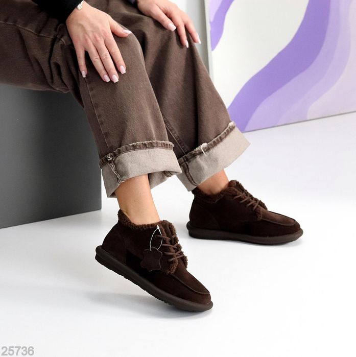 Жіночі шкіряні зимові черевики в кольорах