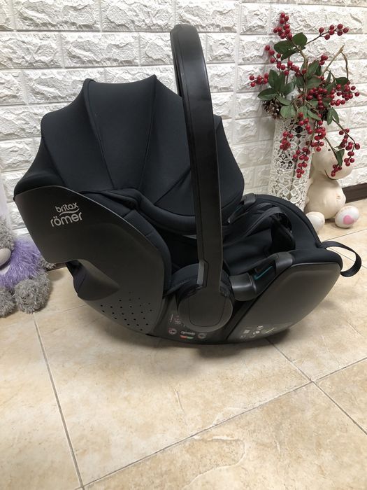 Автокрісло Britax Römer Baby-Safe 5Z Група 0+ (0-13 кг) автолюлька