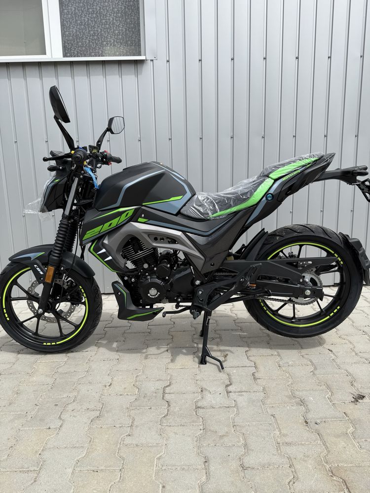 Musstang st 200