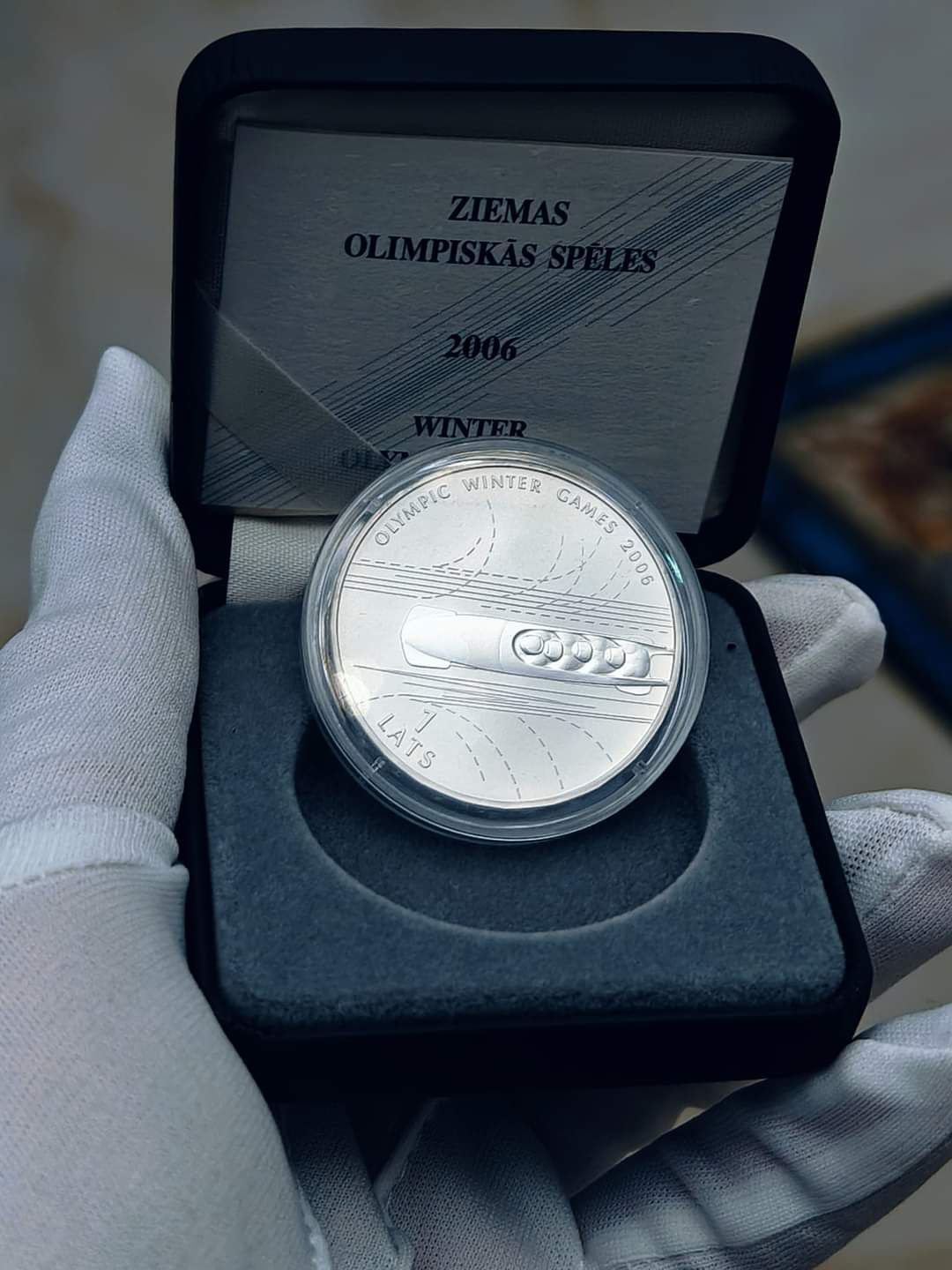 1 Лат 2005р. 1 унція срібла. Повний комплект. Сертифікат. Капсула.