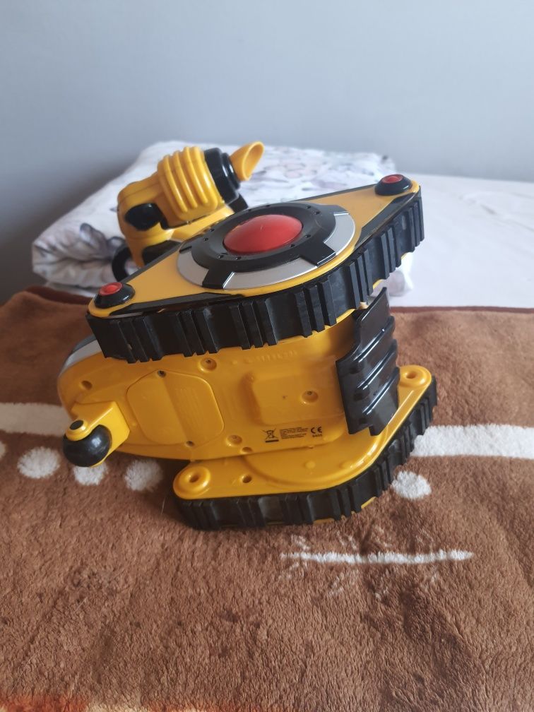 Duży Robot WowWee 8405 Roborover. Mówi po Niemiecku. Brakuje Pilota i