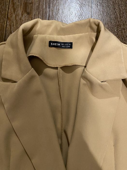 Актуальний прямий піджак жакет фірми shein s