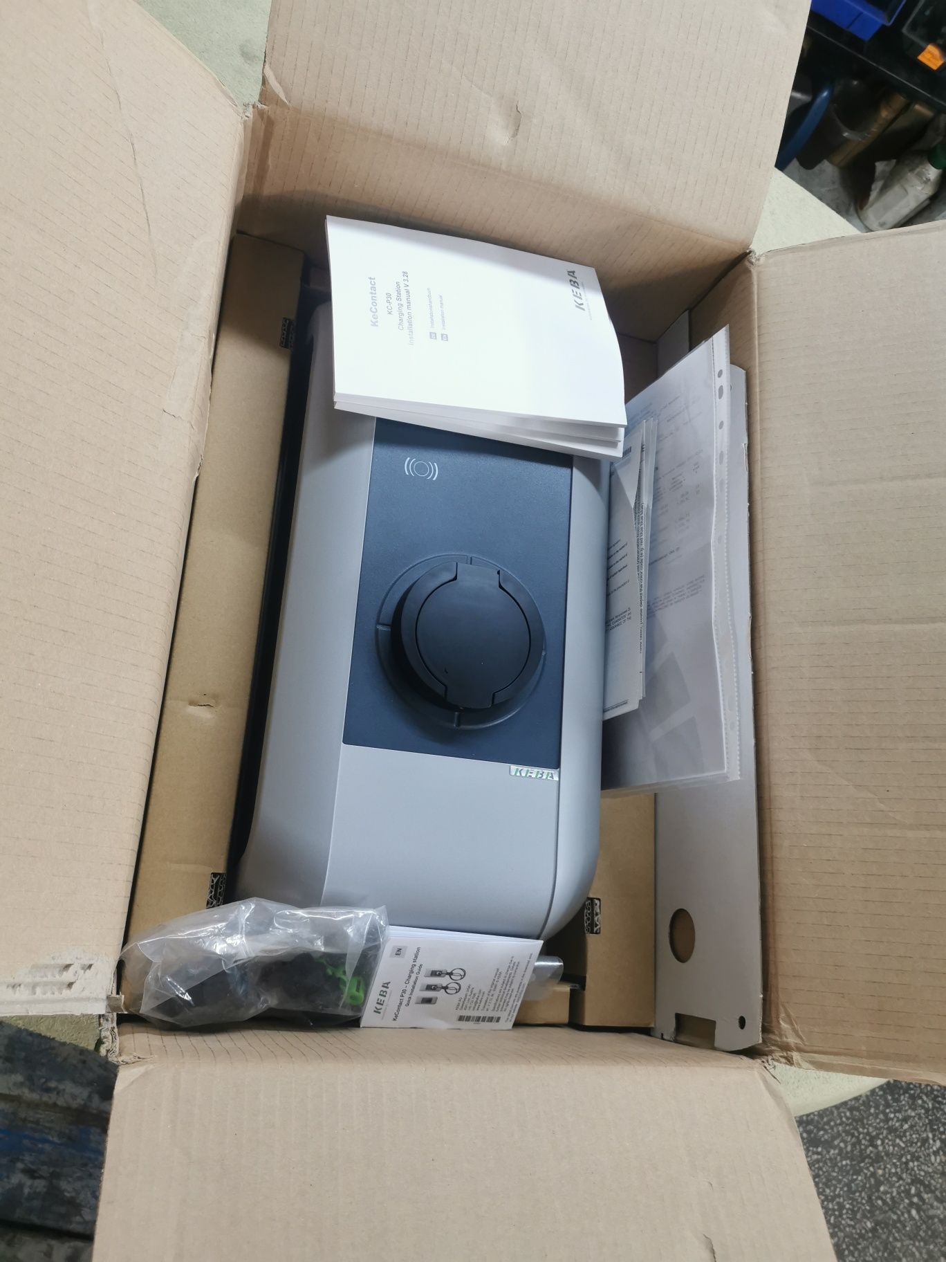Wallbox Stacja Ładowania Keba P30 22KW WiFi GSM RFID wysoki model